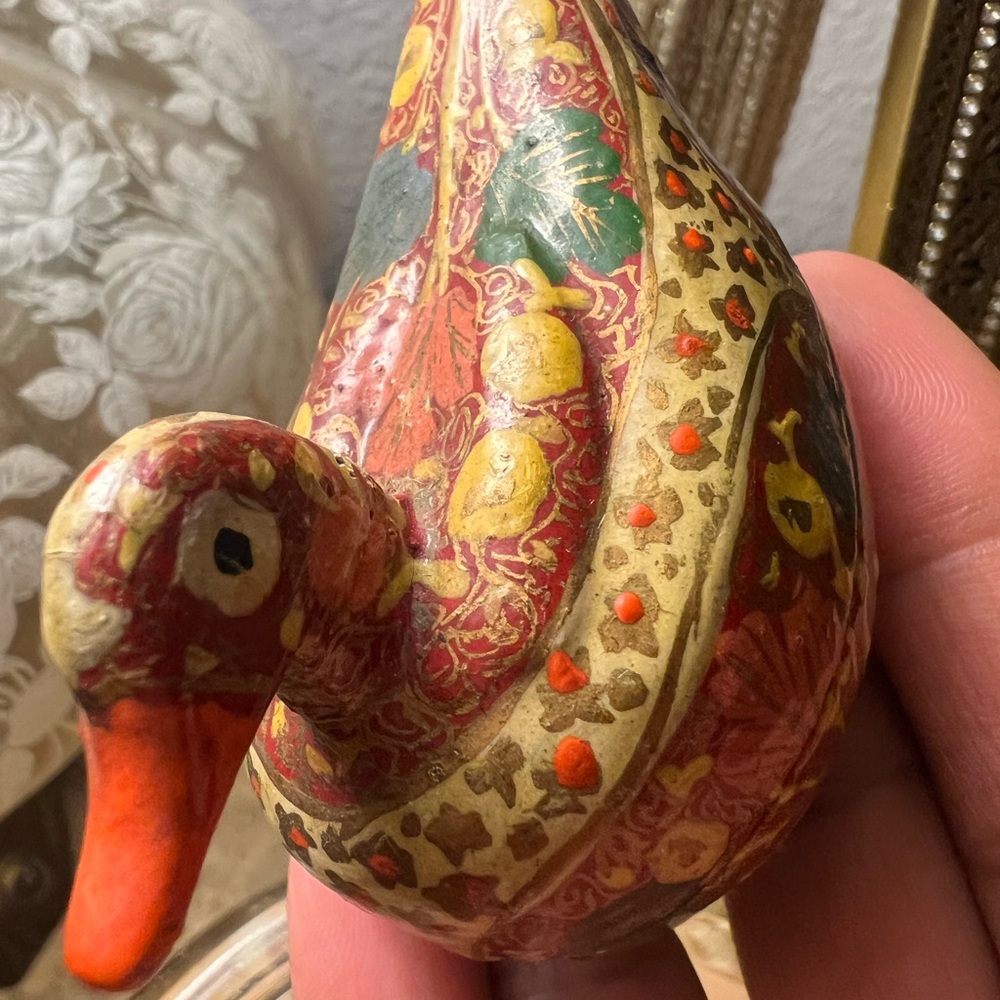 Sudha Duck Bird Paper Mache Lacquered Trinket Box Hand Painted Kashmir India - Picture 2 of 8